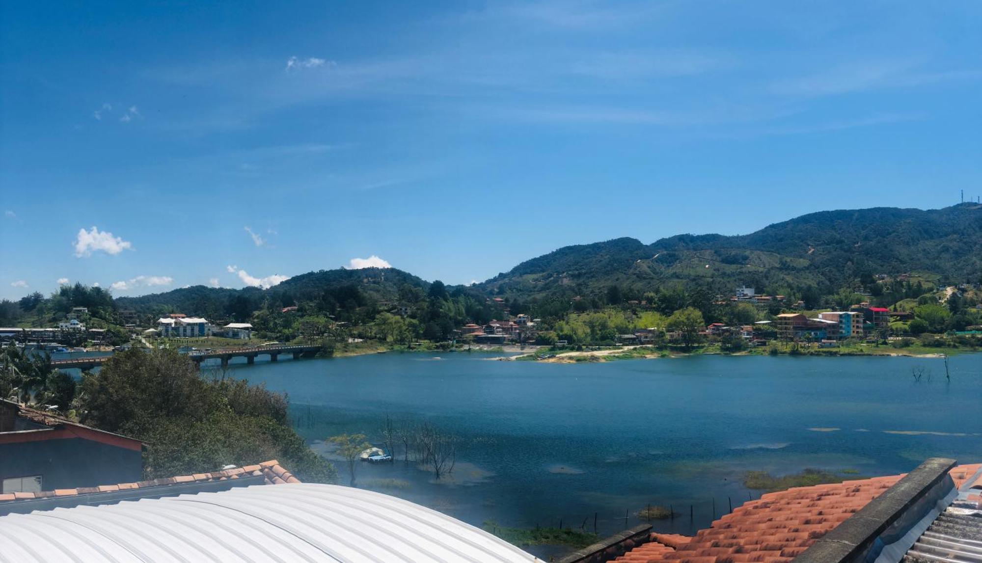 Lake View Hostel Guatapé Exterior foto